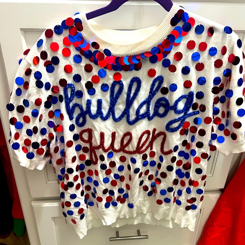 short sleeve queen of sparkles LATECH "bulldog queen" WORN ONCE SIZE XL